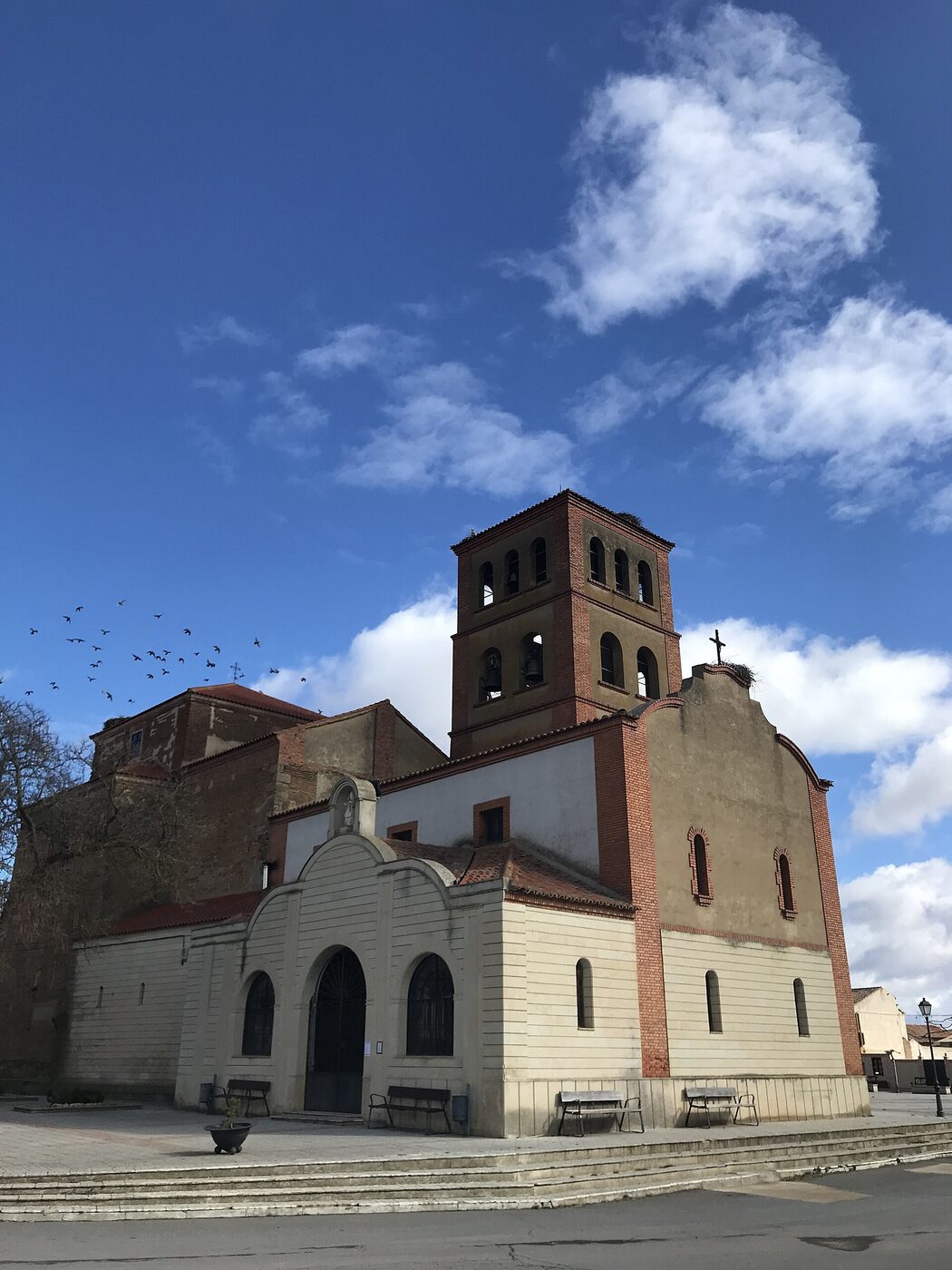 Iglesia del Bendito Cristo de Villaquejida en Villaquejida