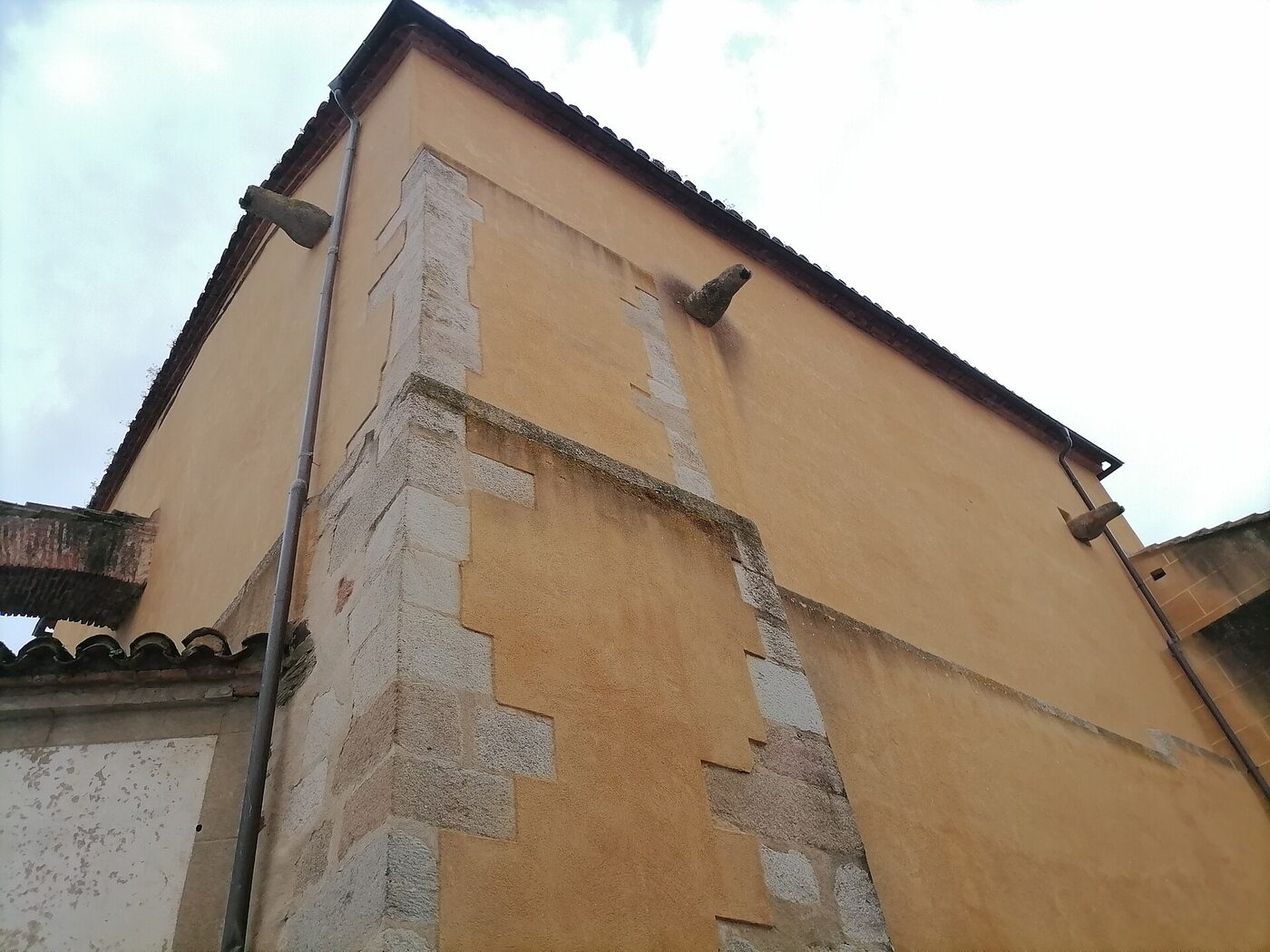 Iglesia de Santiago en Coria