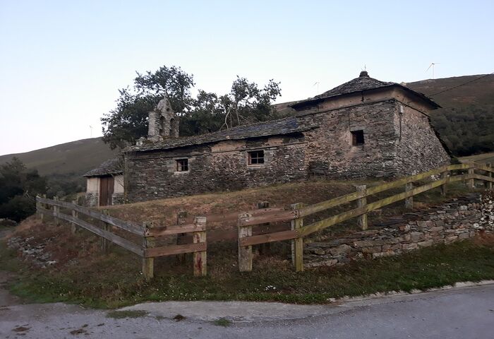 Igrexa de Santa María Madalena da Mesa