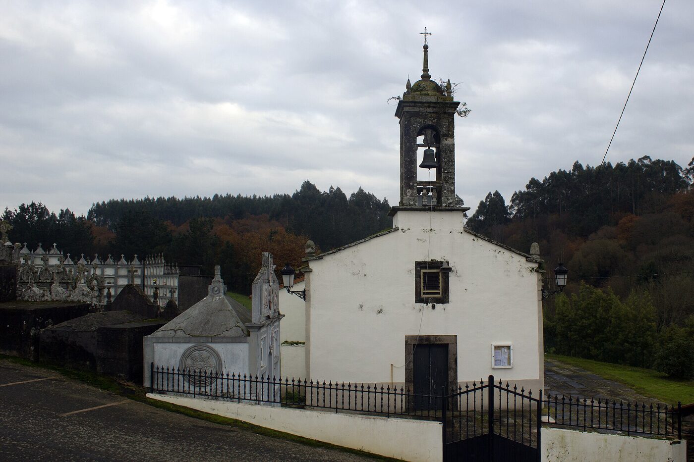 Igrexa de Santo Estevo de Medín en O Pino