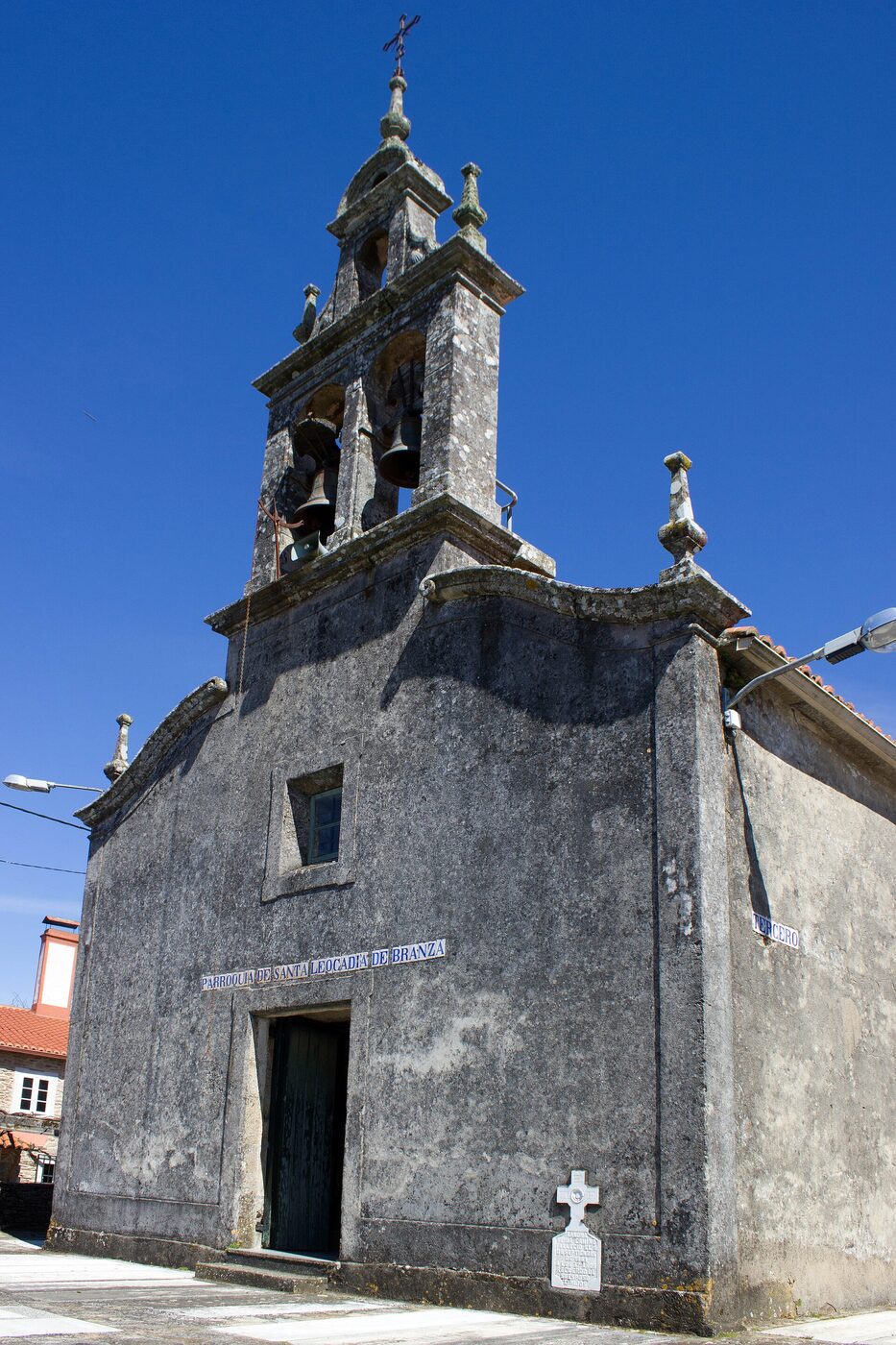 Igrexa de Santa Locaia de Branzá en Arzúa