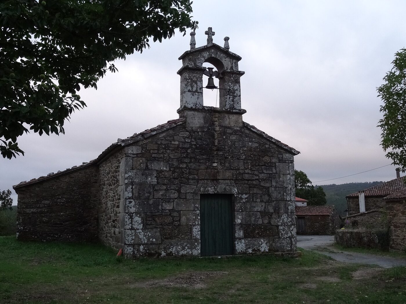 Igrexa de San Xurxo de Mourazos en Santiso