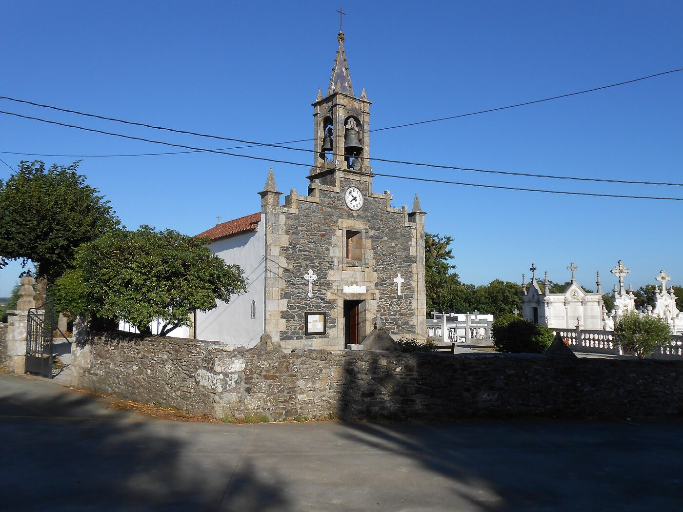 Igrexa de San Cristovo de Mallón en Santa Comba