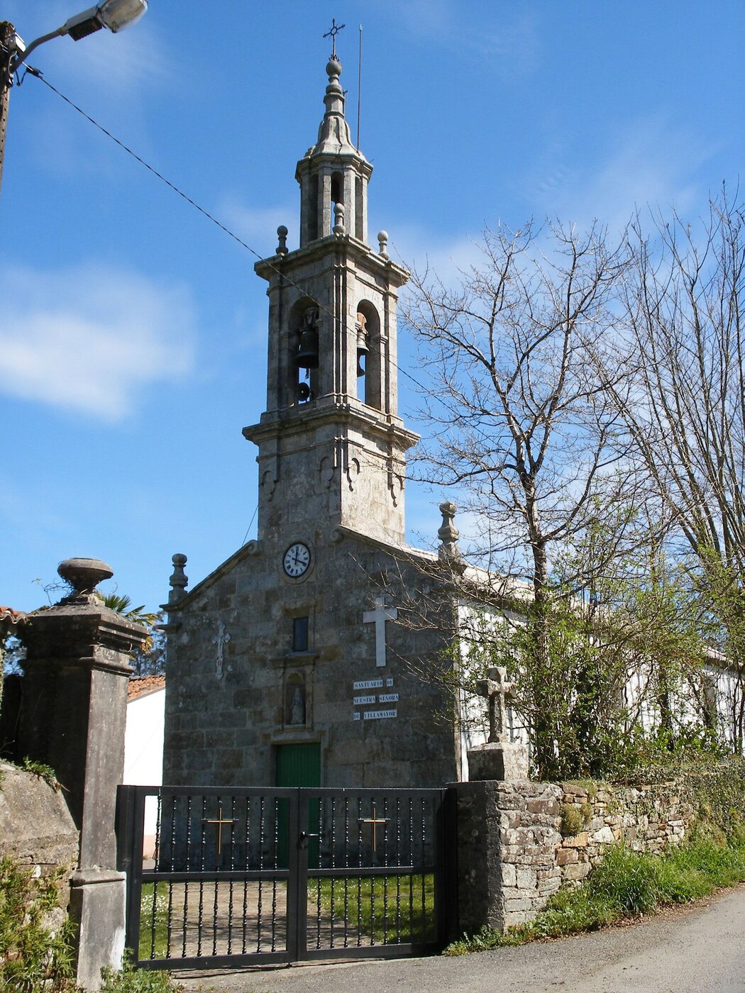 Igrexa de Santa María de Vilamaior en Santa Comba