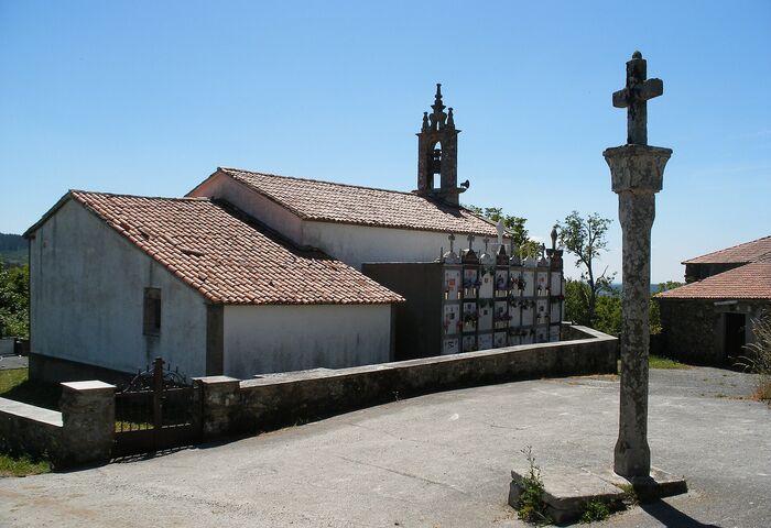 Igrexa de Santiago de Vilouriz