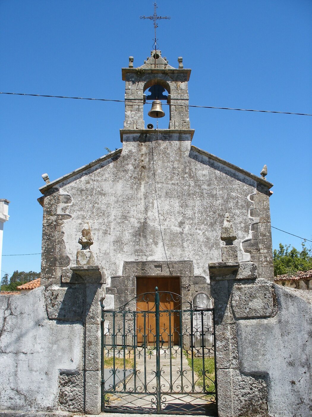 Igrexa de San Salvador de Abeancos en Melide