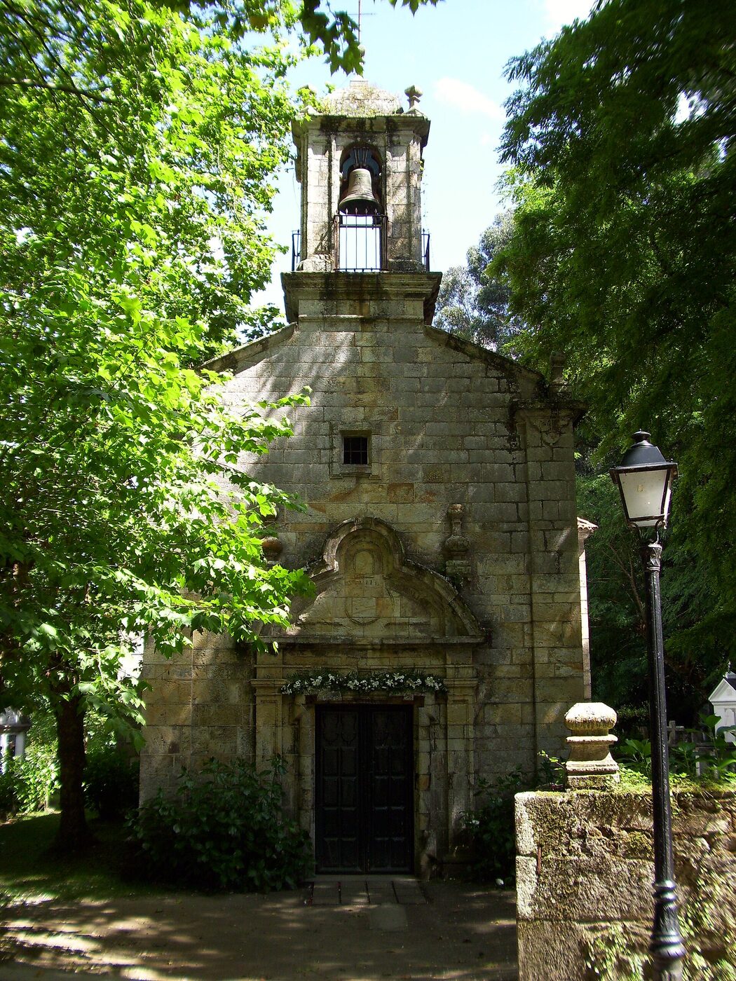 Igrexa de Santaia de Liáns en Oleiros