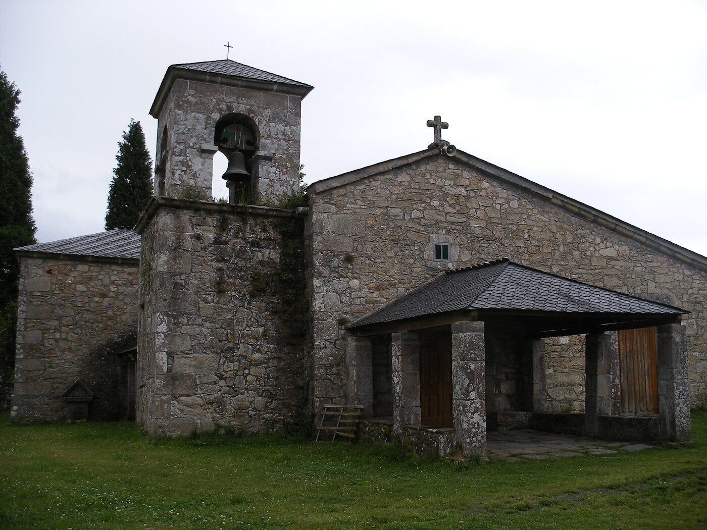 Igrexa de San Fiz de Monfero en Monfero