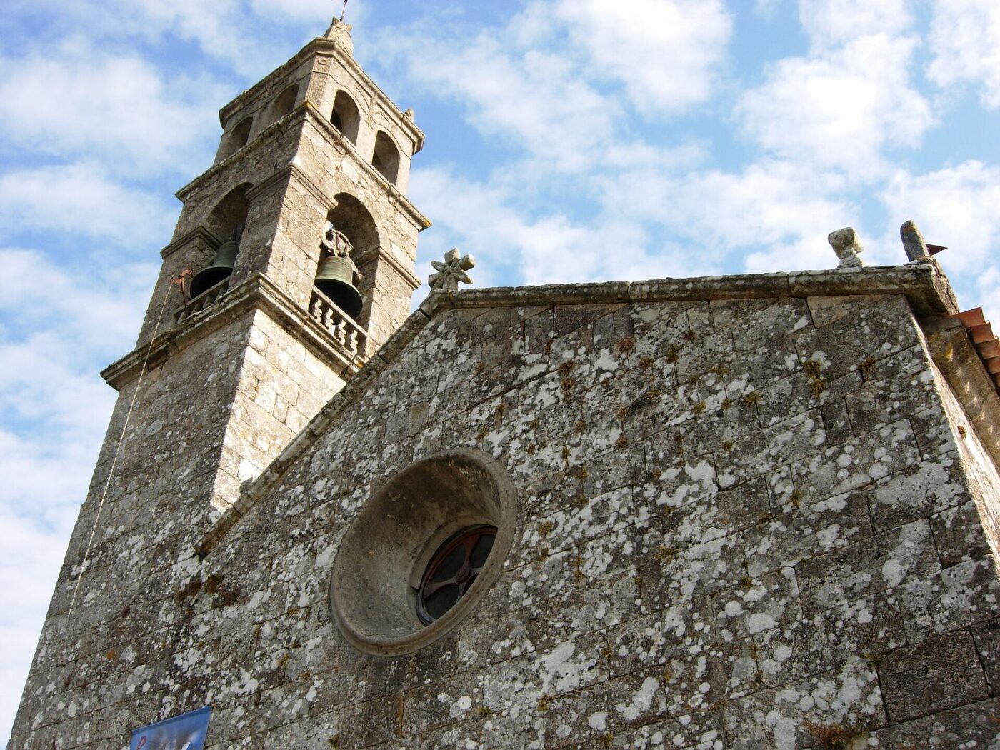 Igrexa de San Martiño de Meis en Meis