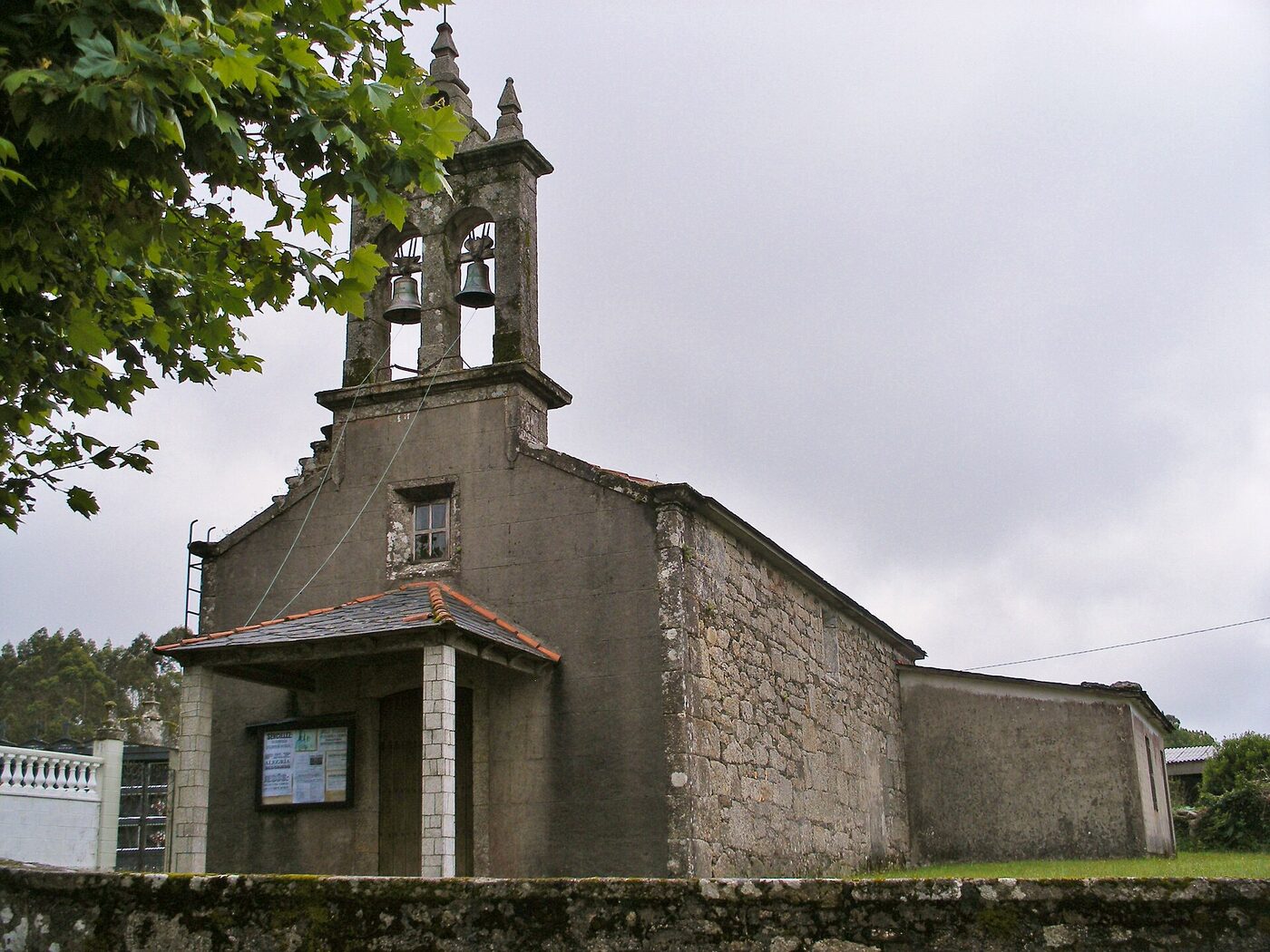 Igrexa de San Boulo de Caaveiro en A Capela