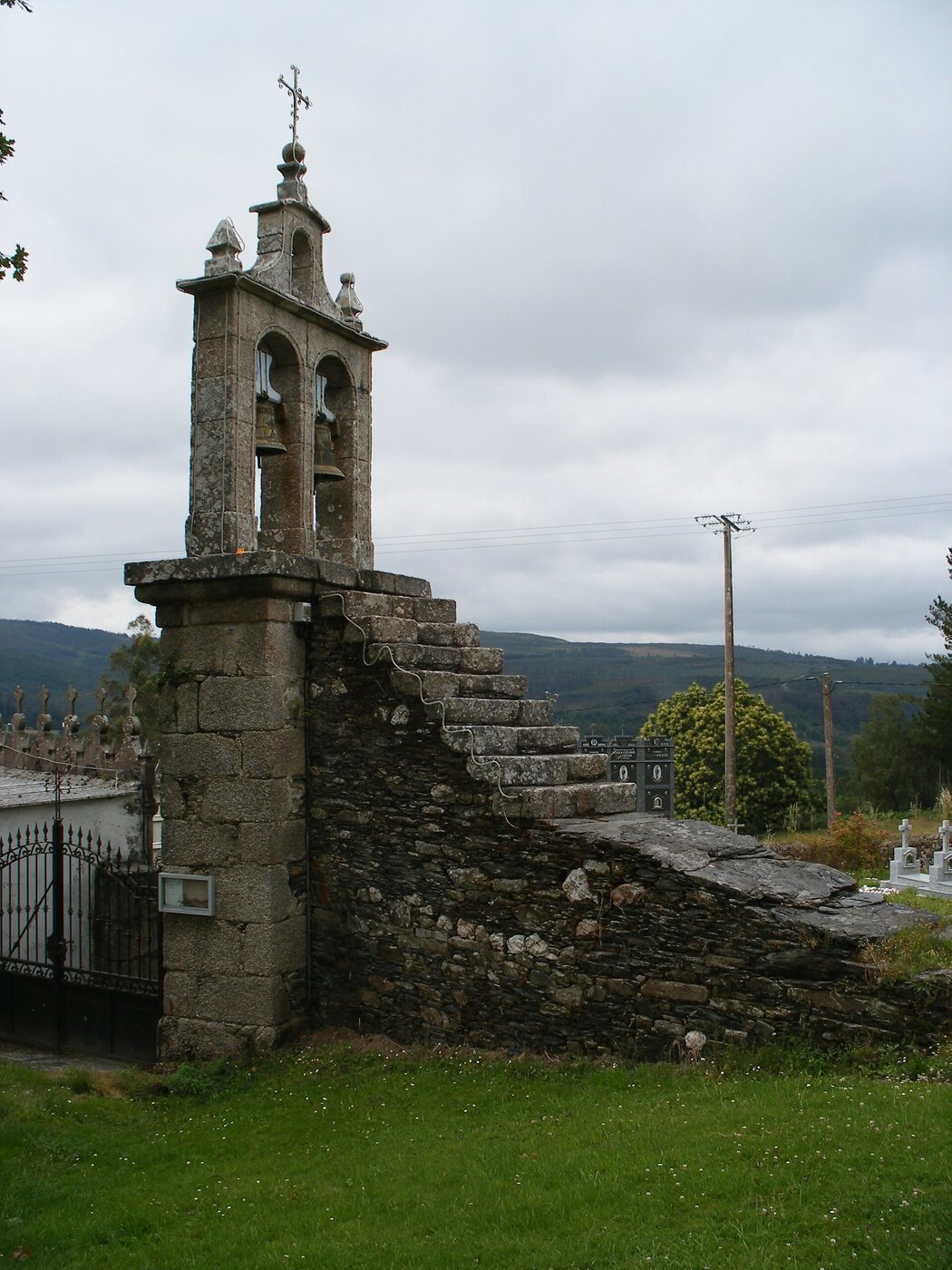 Igrexa de San Pedro da Faeira en As Pontes de García Rodríguez