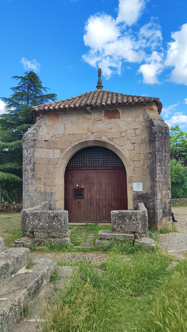 Ermita del Cristo Bendito en Hoyos