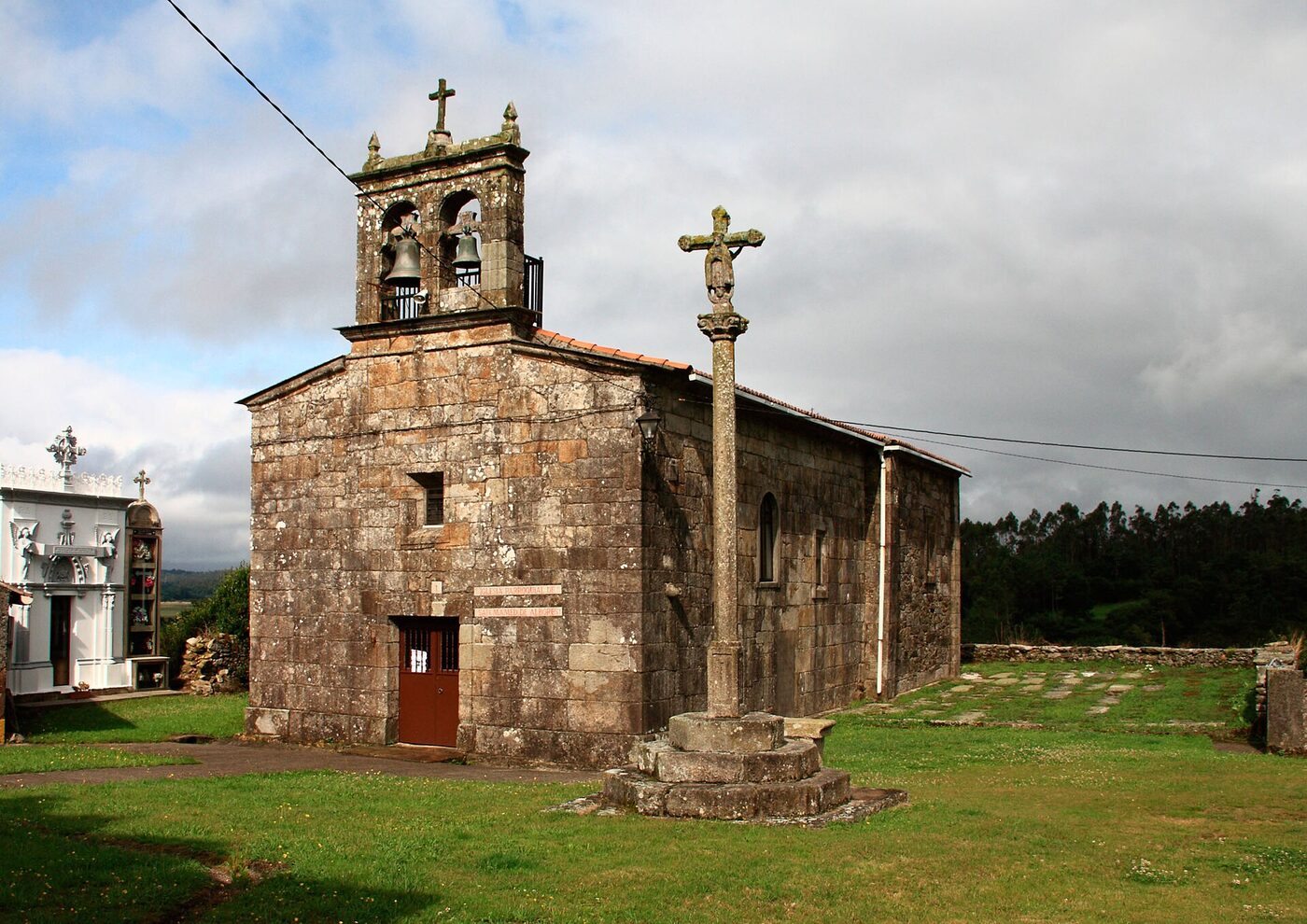 Igrexa de San Mamede de Alborés en Mazaricos