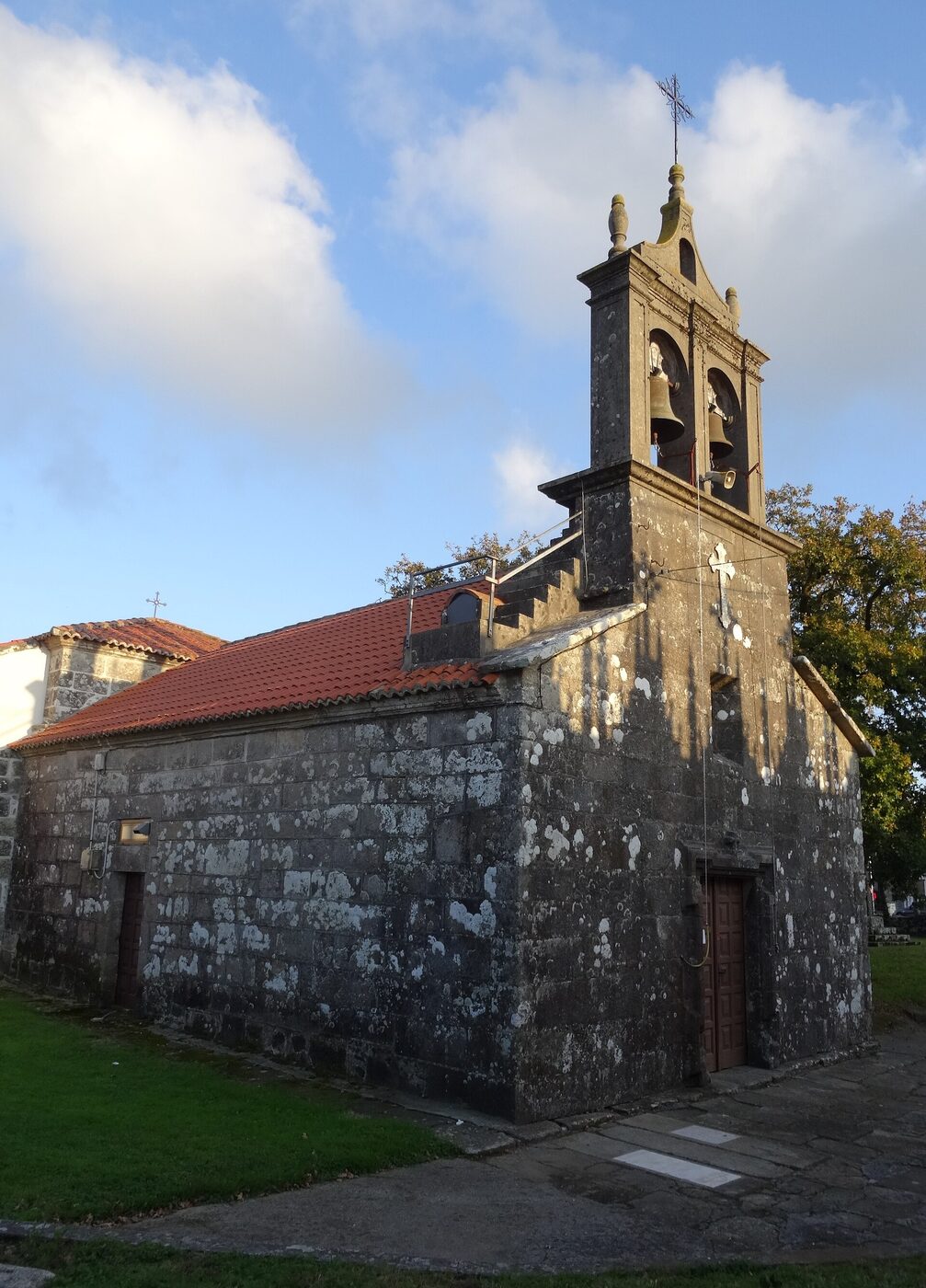 Igrexa de San Cosme de Antes en Mazaricos