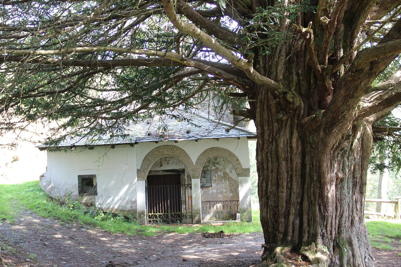 Igrexa de Santa Colomba en Allande