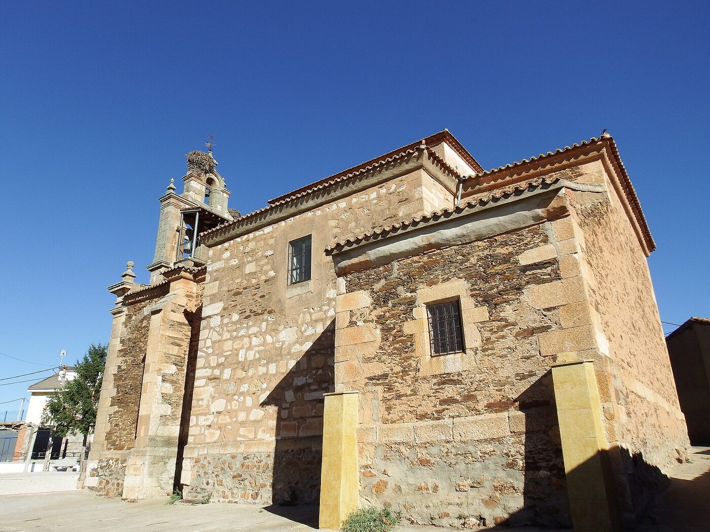 Iglesia de San Miguel Arcángel en Andavías