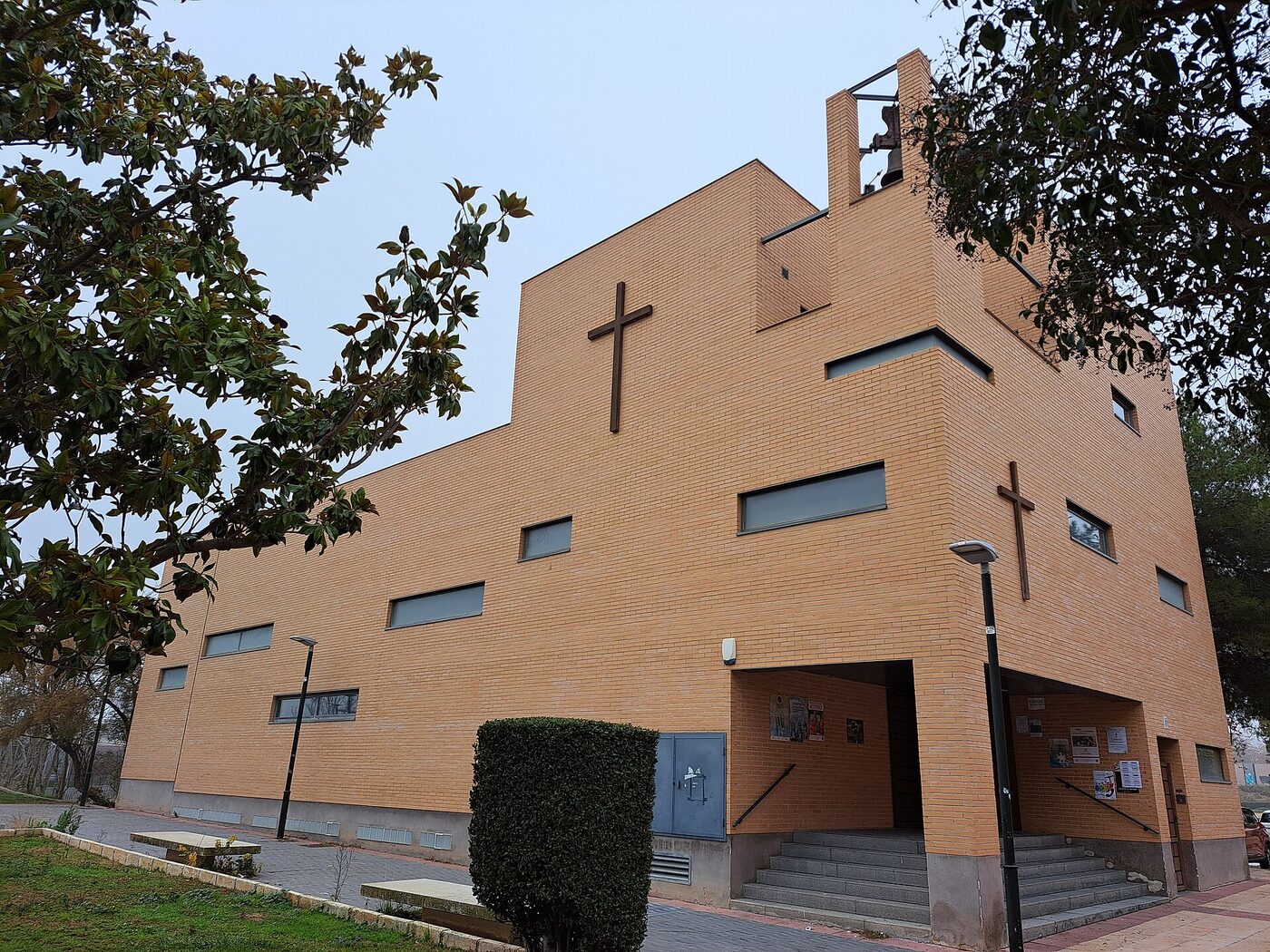 Parroquia de Santa María Reina de los Mártires en Zaragoza