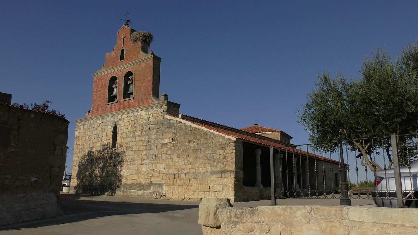 Iglesia de San Cristóbal en Fuentespreadas