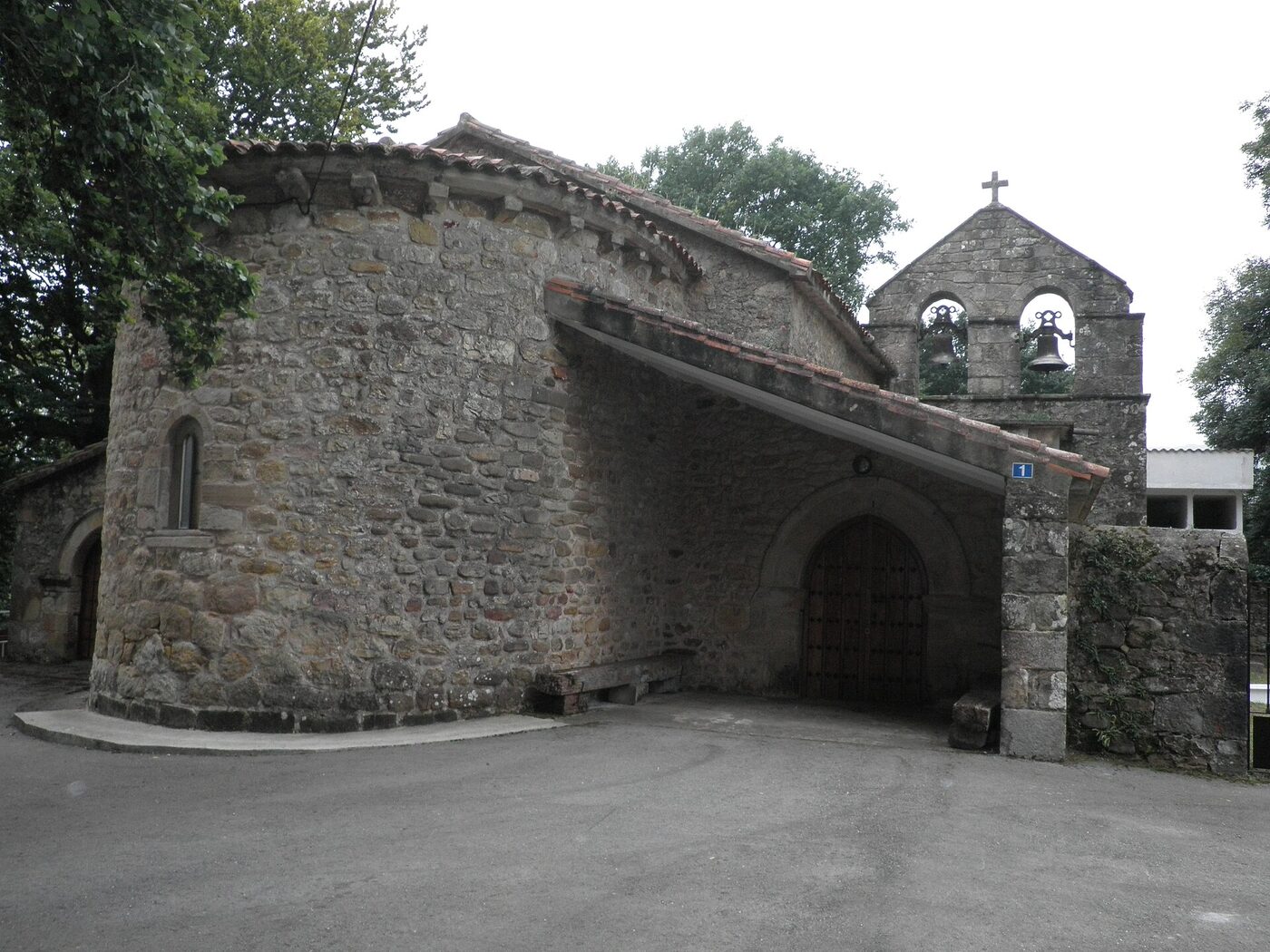 Iglesia de Santa María de la Asunción en Santiurde de Toranzo