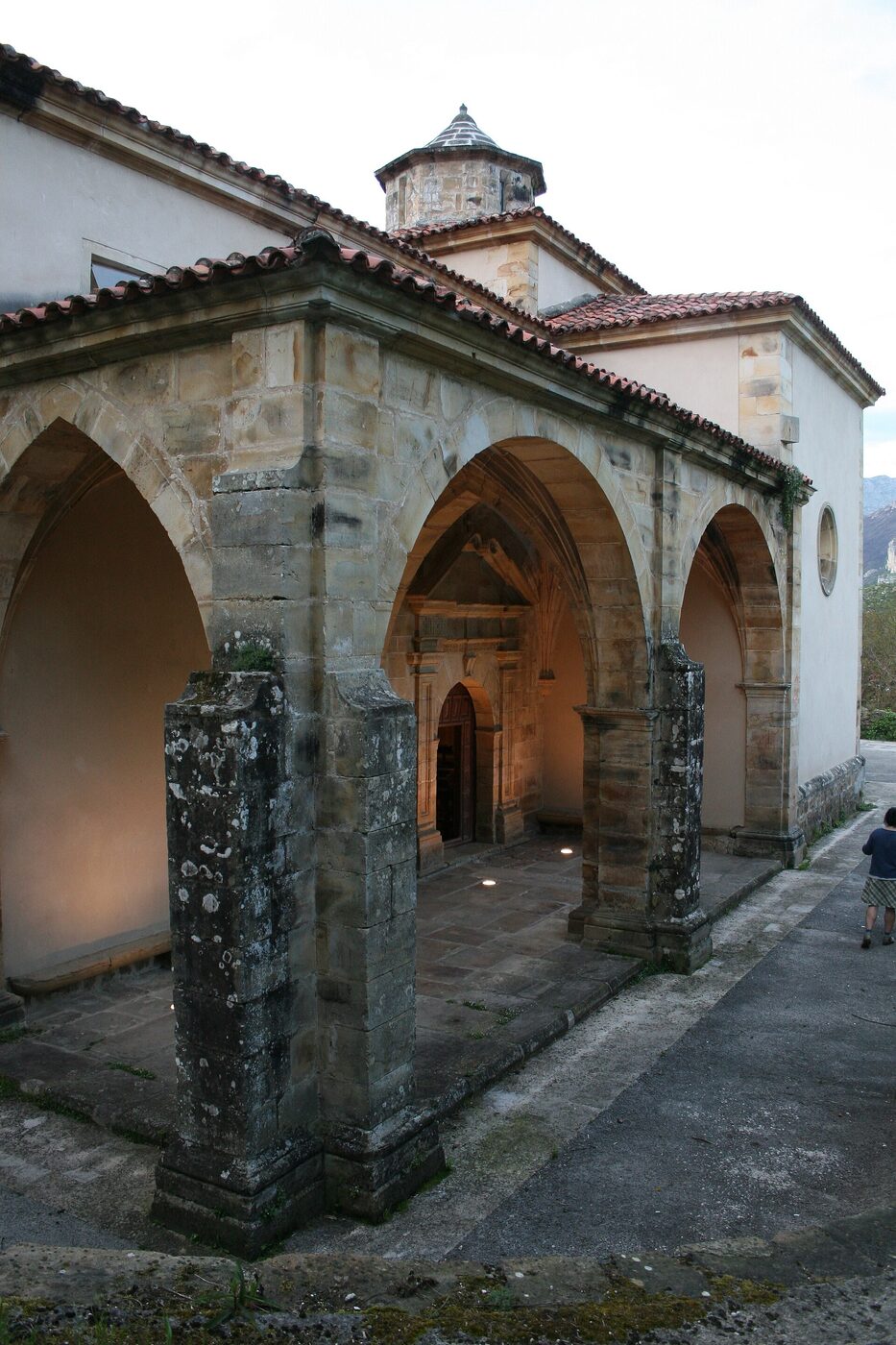 Iglesia de Santa Cruz en Cabrales