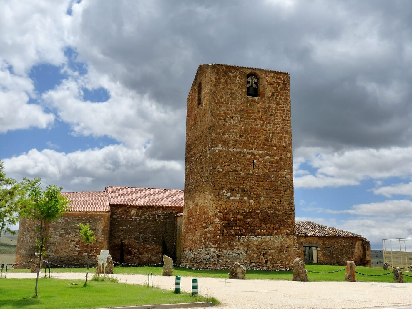 Iglesia de San Juan Bautista en Aldealpozo