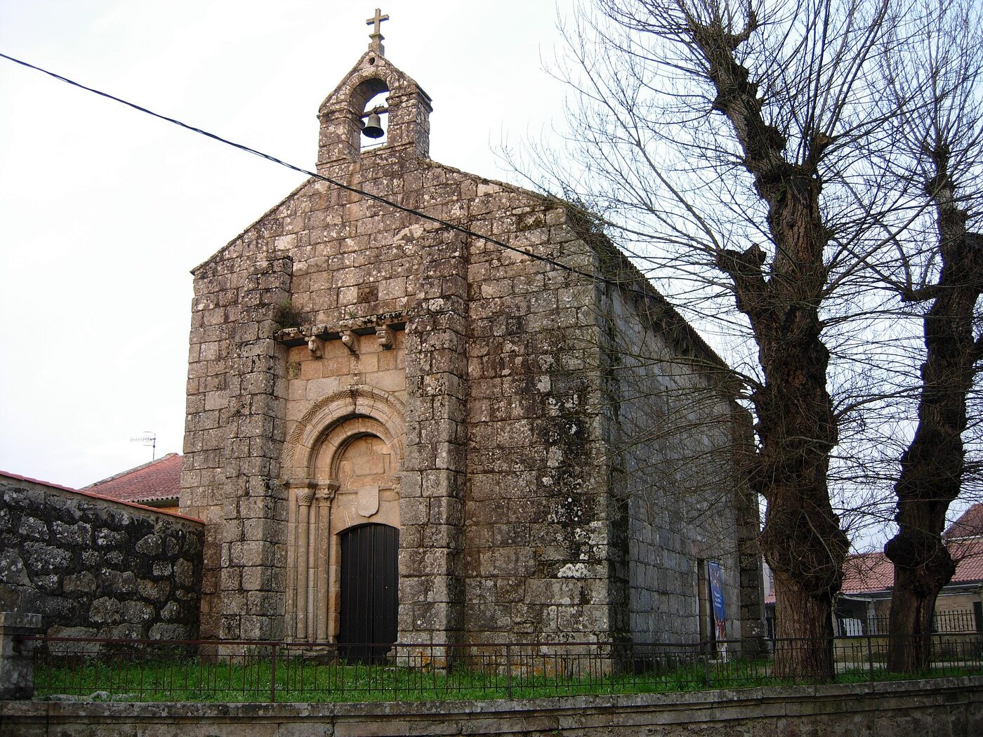 Igrexa de Santa María do Mosteiro en Meis