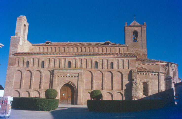 Iglesia de San Juan Bautista en Fresno el Viejo