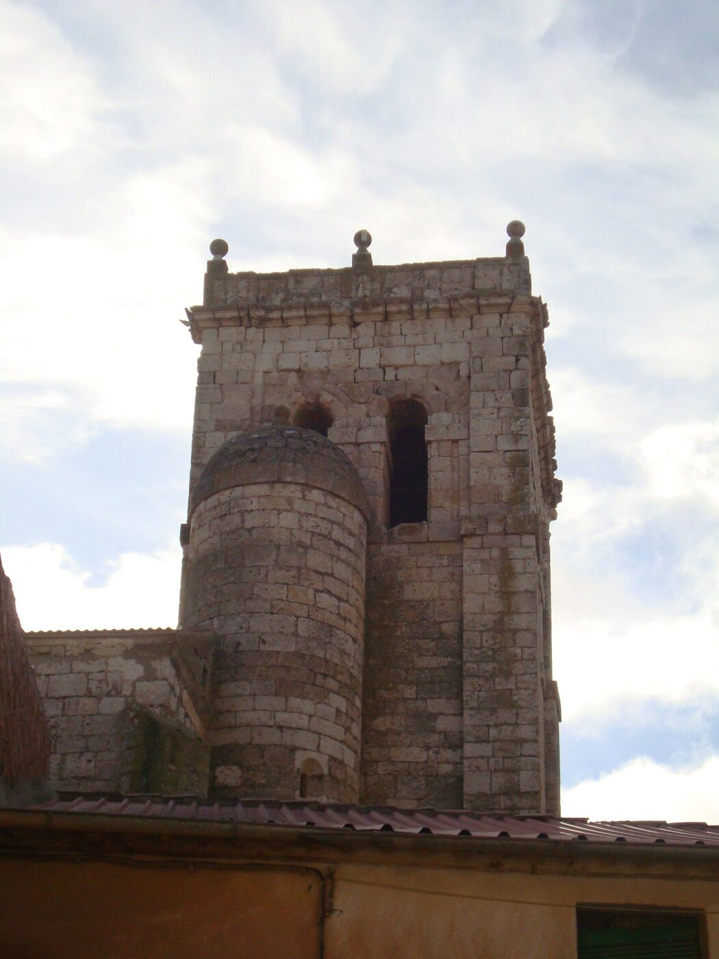 Iglesia de San Juan Ante Portam Latinam en Piñel de Arriba