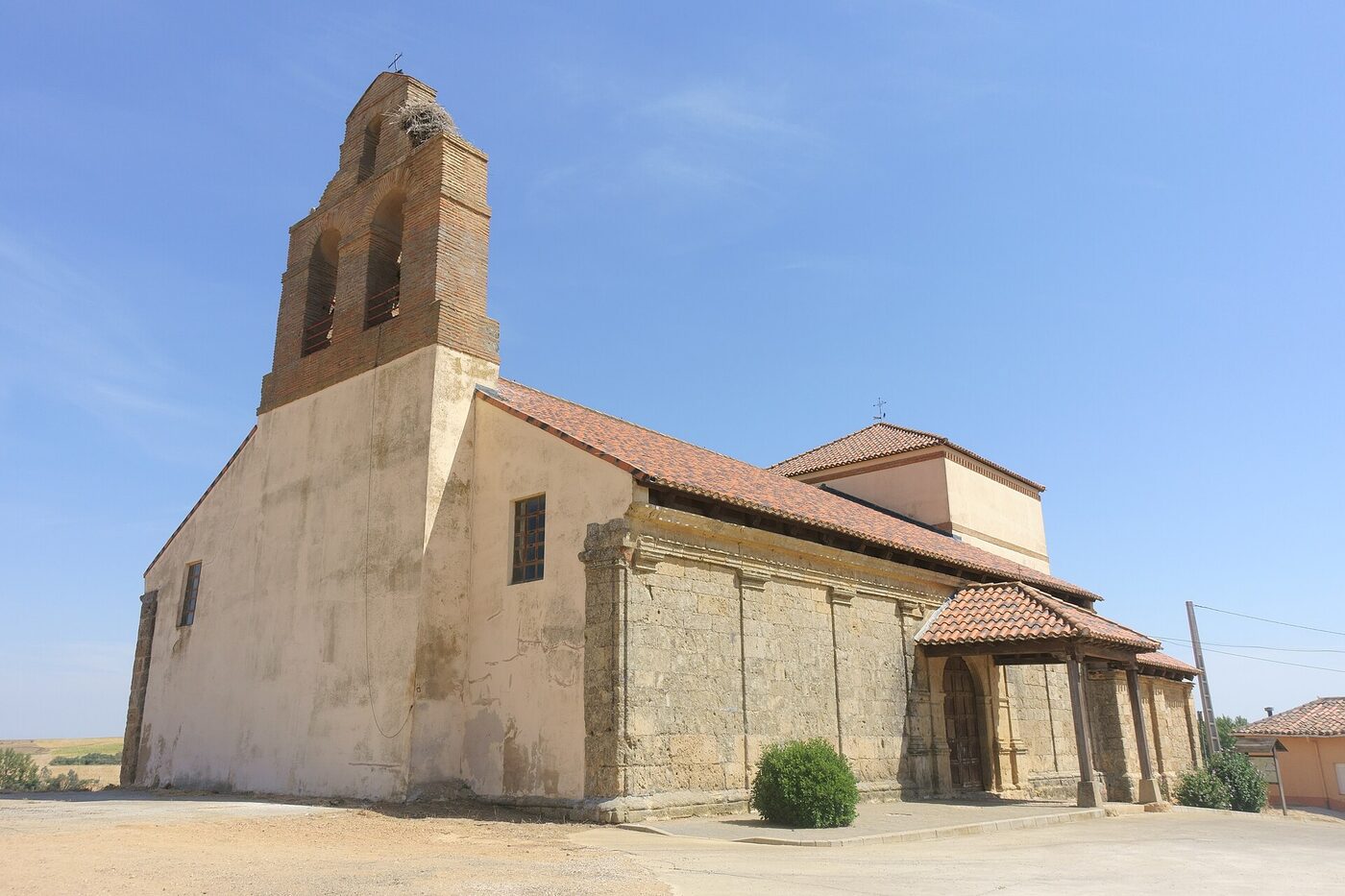 Iglesia de la Asunción en Pajares de los Oteros