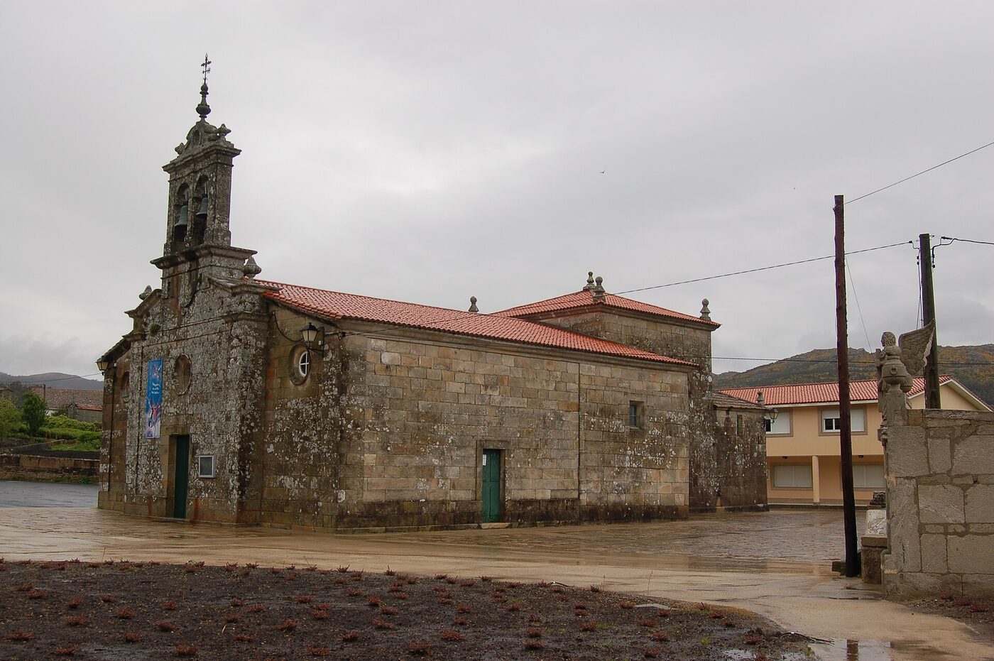 Igrexa de San Xoán de Serres en Muros
