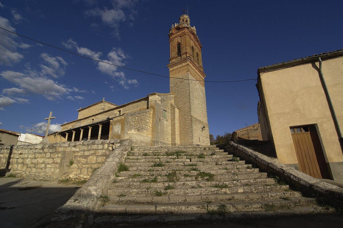 Iglesia de San Miguel en Vezdemarbán
