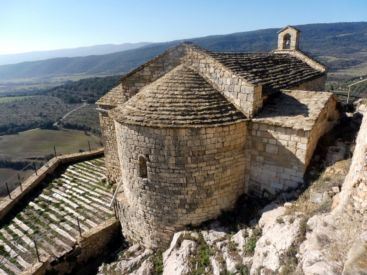 Sant Miquel en les Avellanes i Santa Linya