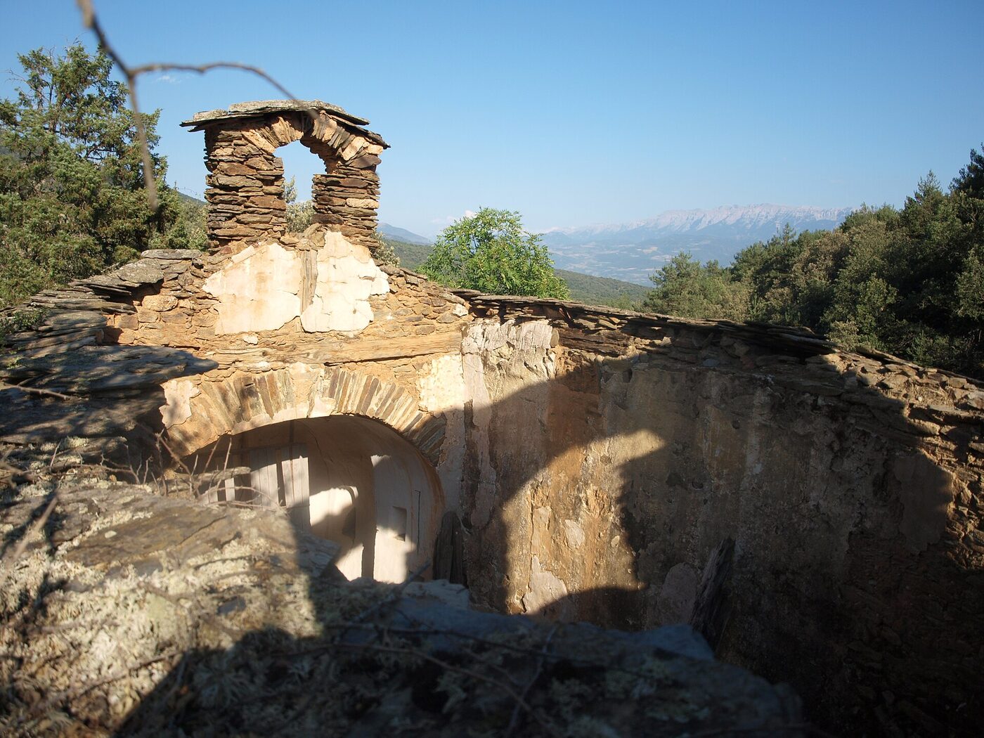 Sant Climent de la Torre en Montferrer i Castellbò