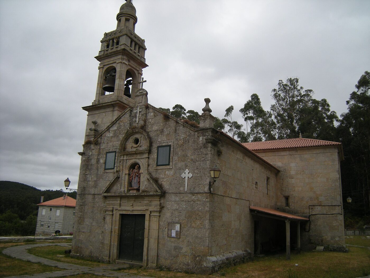 Igrexa de Santo André de Cesar en Caldas de Reis