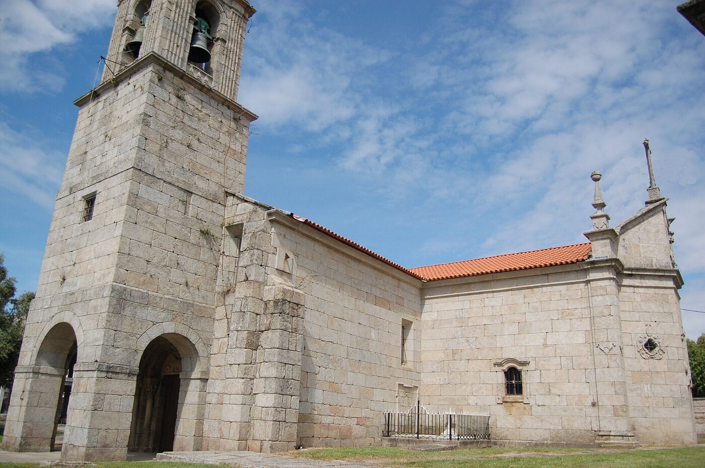 Igrexa de Santa María de Caldas de Reis en Caldas de Reis