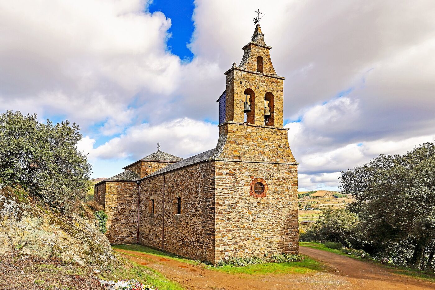 Iglesia de San Justo de Villabuena en Cacabelos