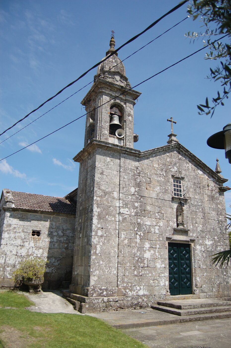 Igrexa de San Vicenzo de Cerponzóns en Pontevedra