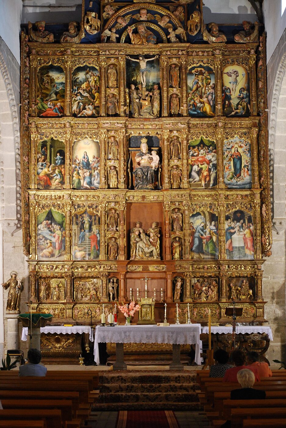 Iglesia de Santa María del Castillo en Flores de Ávila