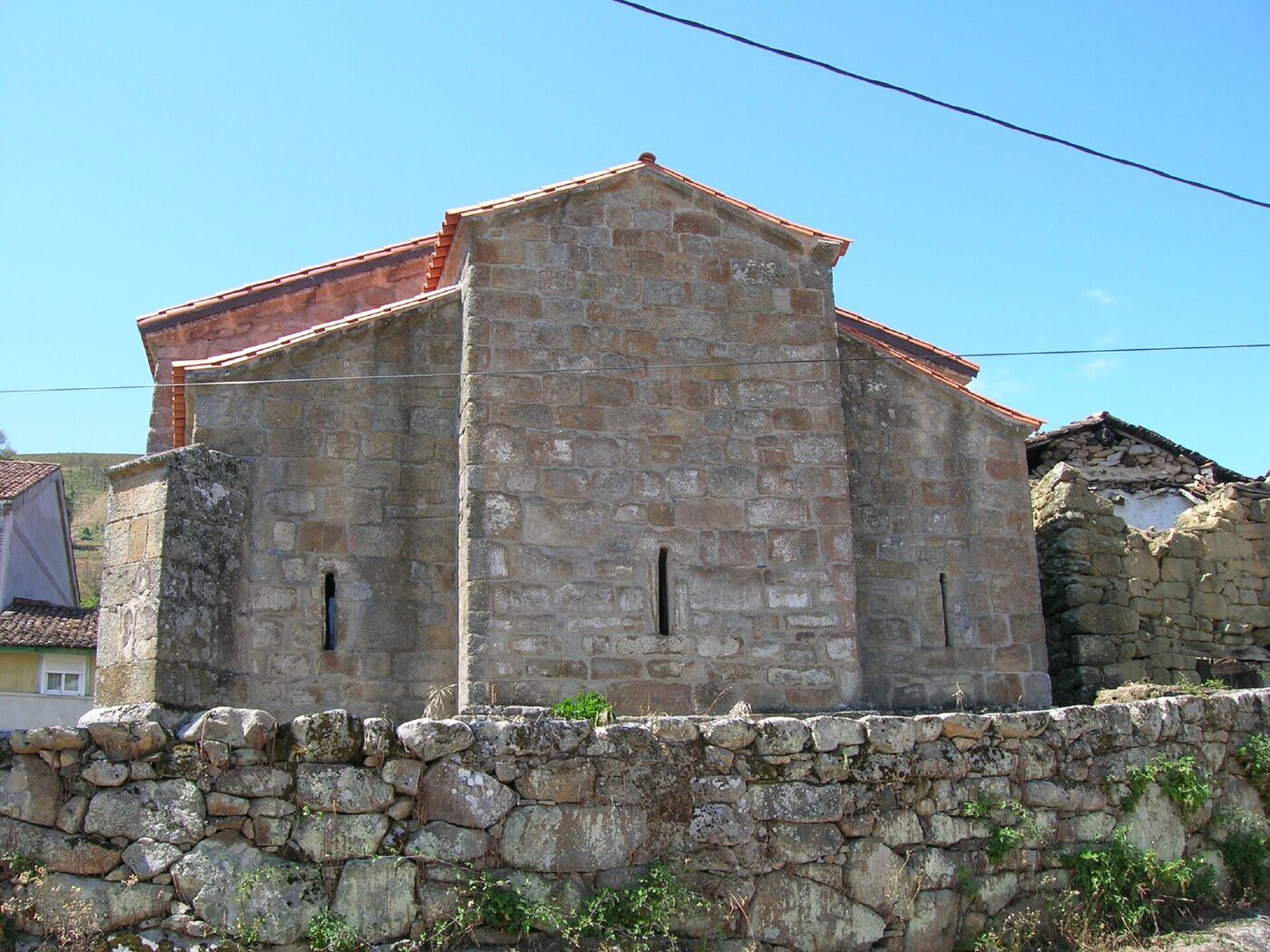 Igrexa de Santa María de Mixós en Monterrei