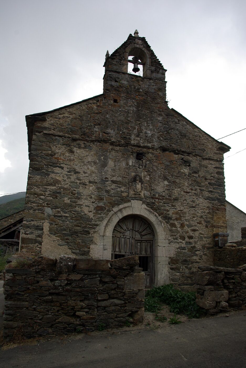 Ermita de Nuestro Padre Jesús Nazareno en Murias de Paredes