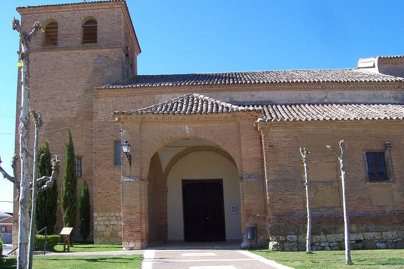 Iglesia de los Santos Justo y Pastor en Cuenca de Campos