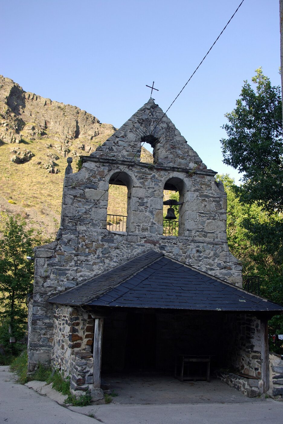 Igrexa de San Bernardino de Porcarizas en Villafranca del Bierzo