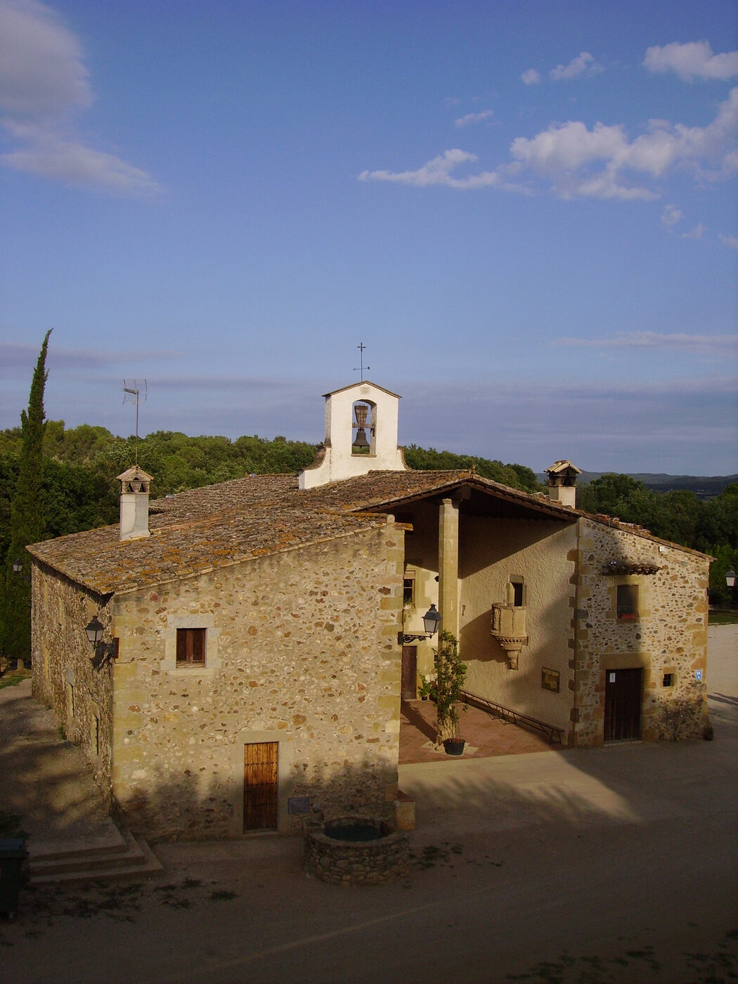 Mare de Déu de l'Esperança en Monells i Sant Sadurní de l'Heura