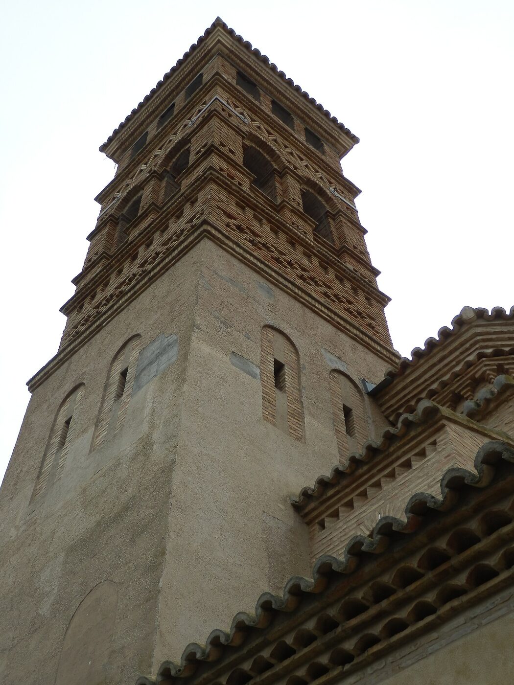 Iglesia de San Mateo Apóstol en San Mateo de Gállego