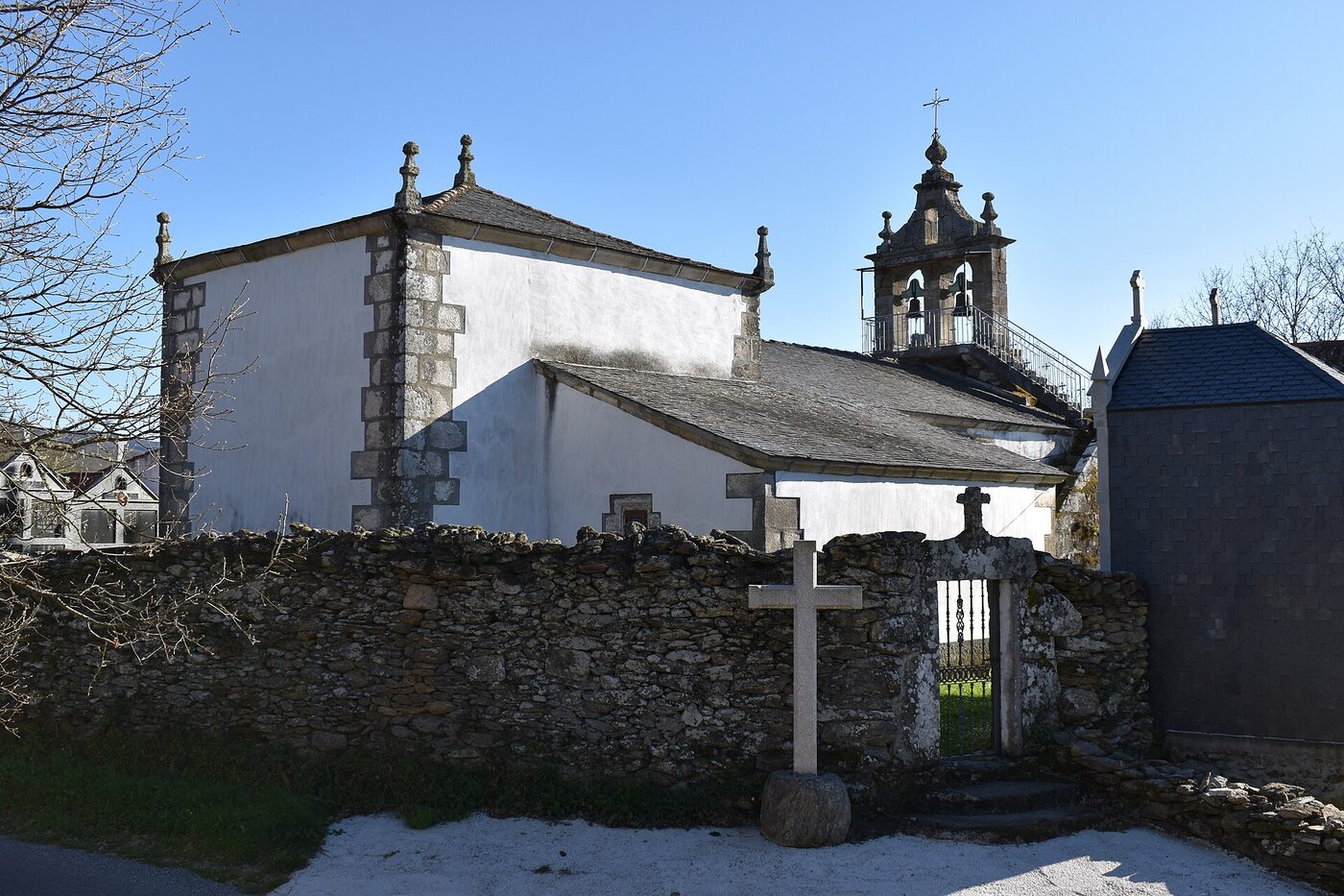 Igrexa de Santa Cristina de Caldesiños en Viana do Bolo