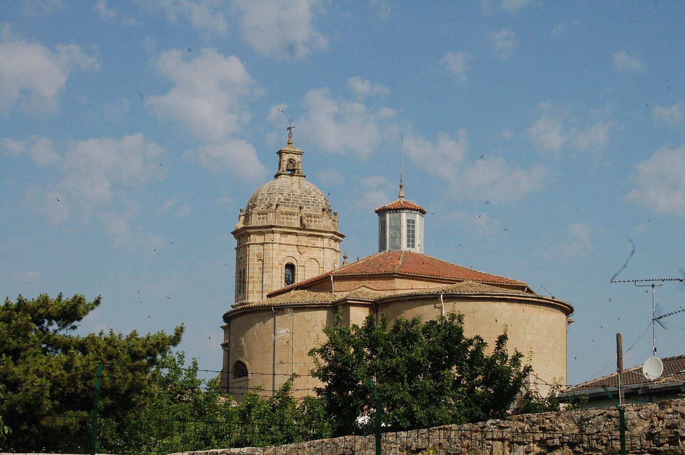 Iglesia de San Pedro en Mañeru