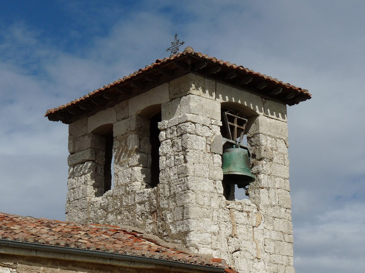 Iglesia de San Miguel Arcángel en Villaescusa la Sombría
