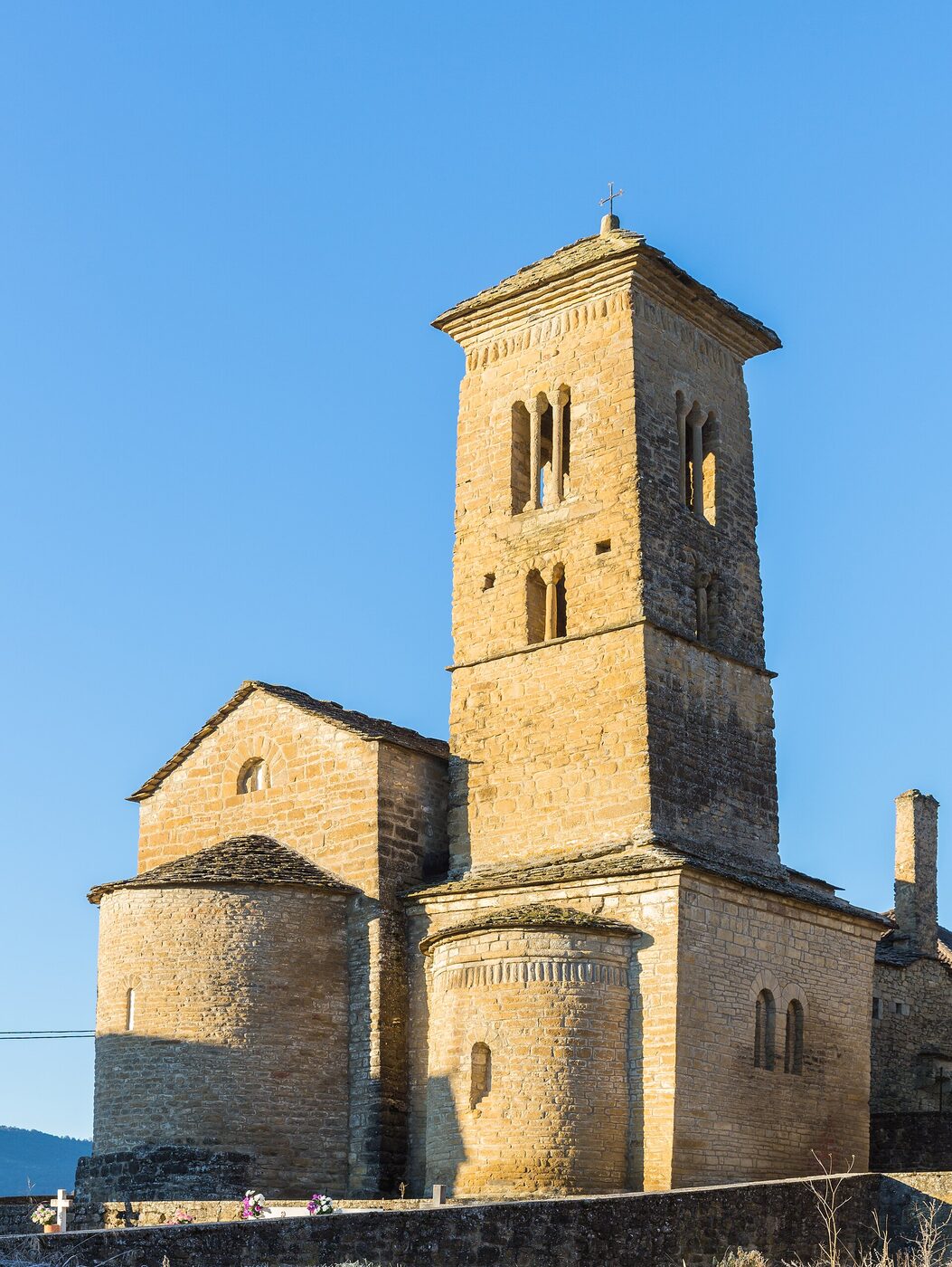 Iglesia de San Pedro en Sabiñánigo