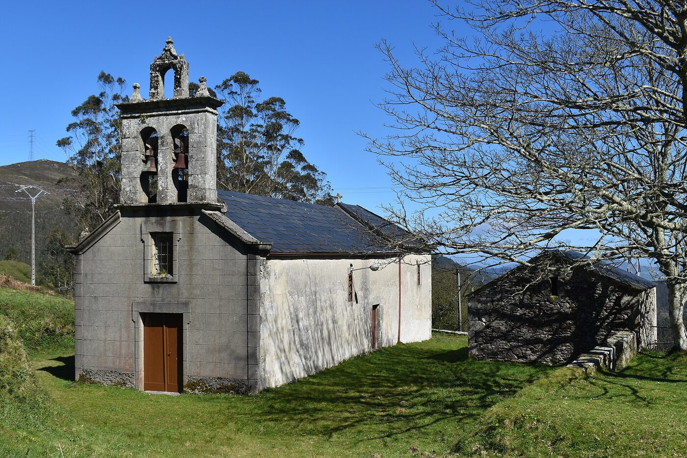 Igrexa de Santa María de Vilacampa en O Valadouro