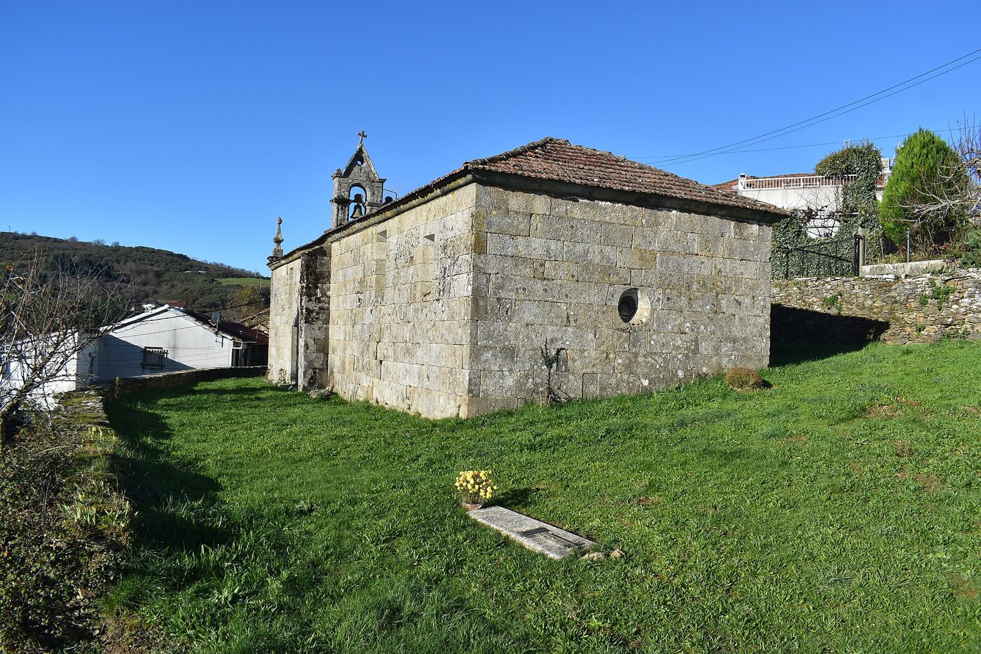 Igrexa de Santa María de Moialde en Vilardevós